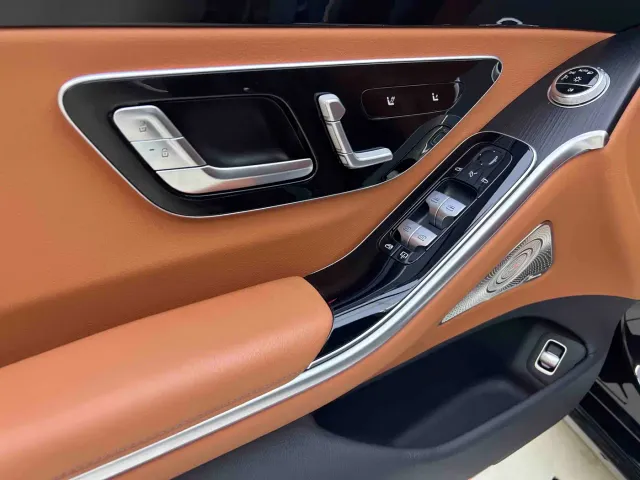 Mercedes-Benz S-Class — Фото автомобиля 10