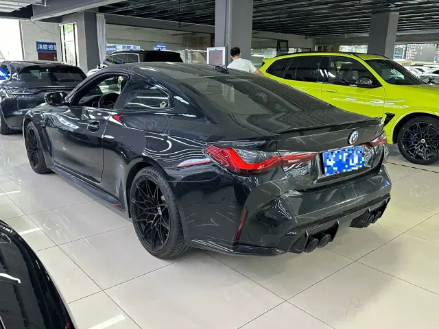 BMW M4 — Фото автомобиля 5