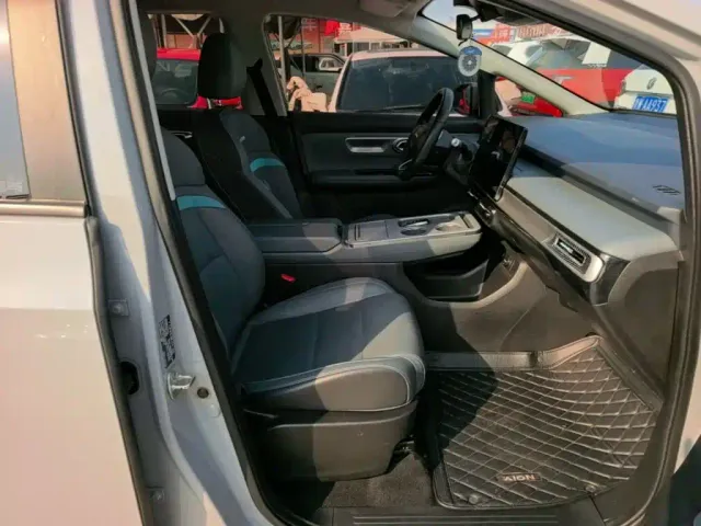 GAC Aion Y — Фото автомобиля 24