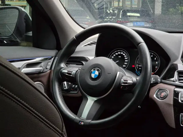 BMW X1 — Фото автомобиля 13