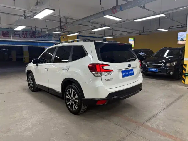 Subaru Forester — Фото автомобиля 6