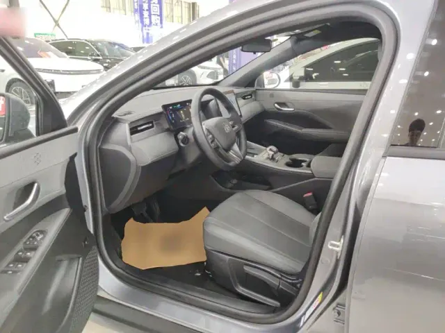 BYD Qin PLUS — Фото автомобиля 15