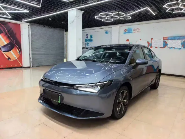 Xpeng P5 — Фото автомобиля 3