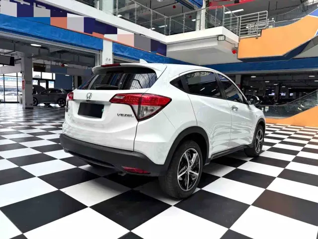 Honda Vezel — Фото автомобиля 14