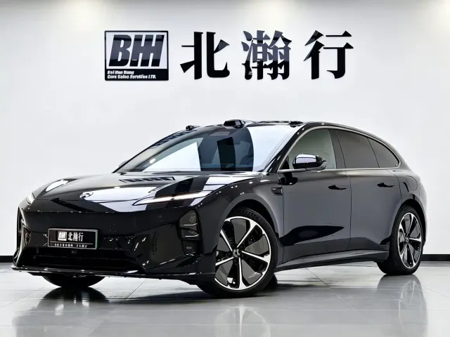 Фотография автомобиля — Nio ET5 Touring