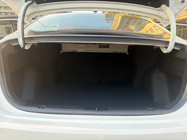 Changan Eado — Фото автомобиля 9