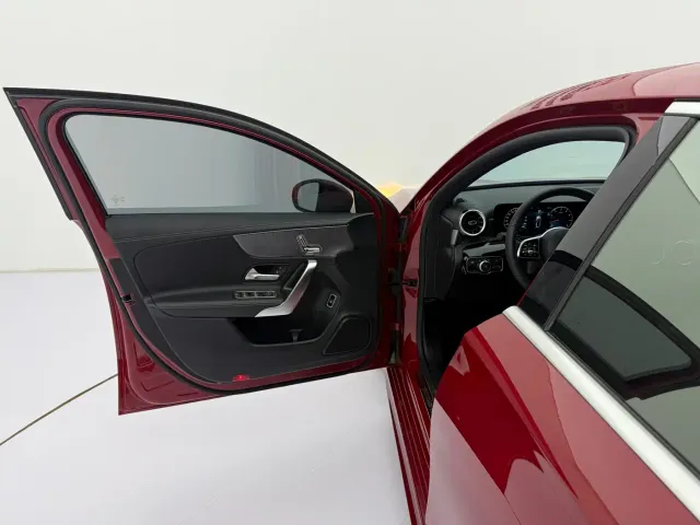 Mercedes-Benz A-Class — Фото автомобиля 20