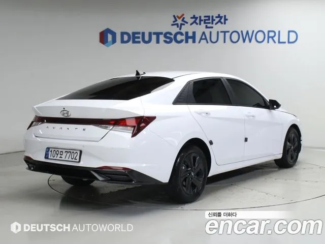 Hyundai Avante CN7 — Фото автомобиля 2