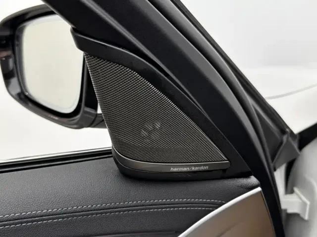 BMW 5 Series — Фото автомобиля 15