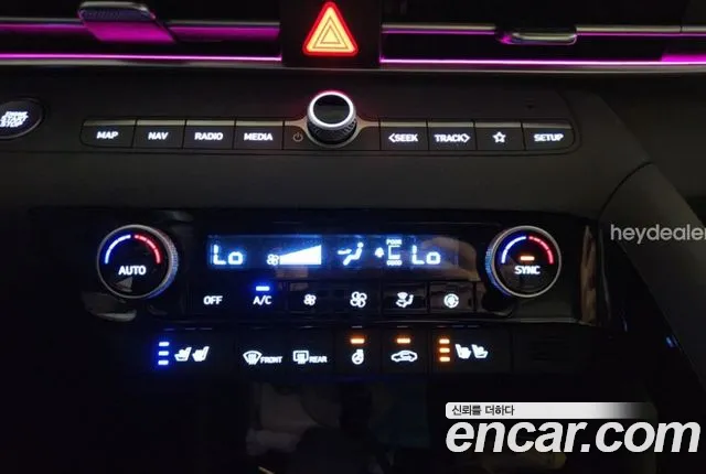 Hyundai AVANTE — Фото автомобиля 3