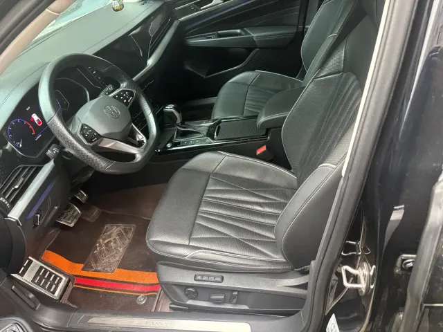 Volkswagen Passat — Фото автомобиля 3