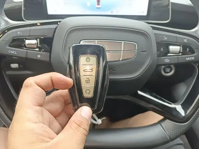 Geely Boyue — Фото автомобиля 8