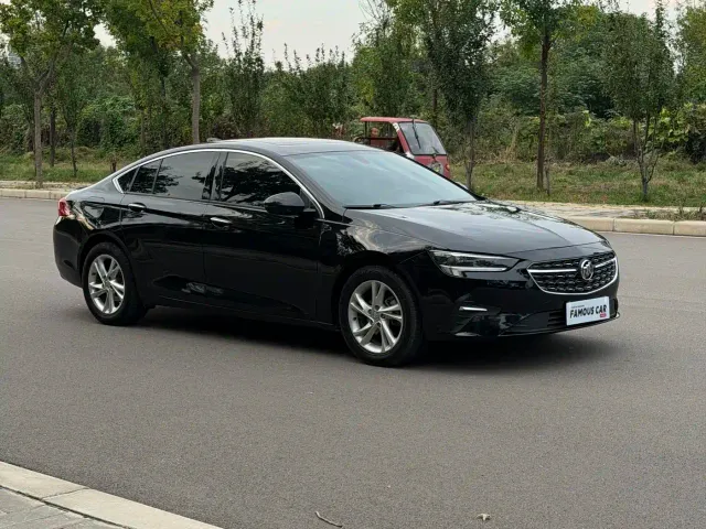 Buick Regal — Фото автомобиля 3