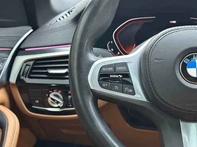 BMW 5 Series — Фото автомобиля 15