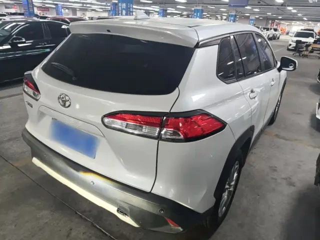 Toyota Corolla Cross — Фото автомобиля 6