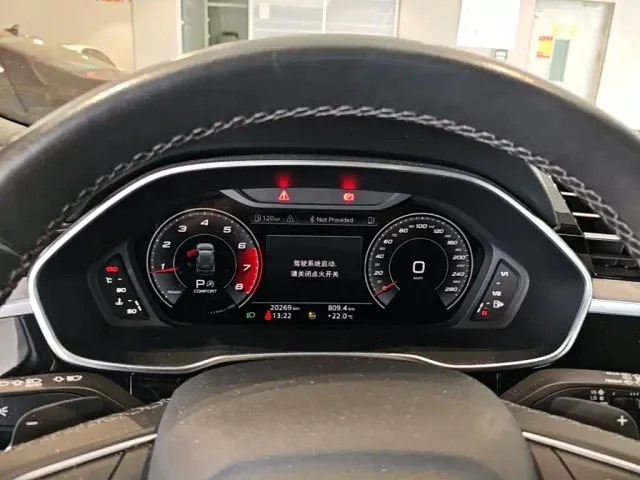 Audi Q3 — Фото автомобиля 11
