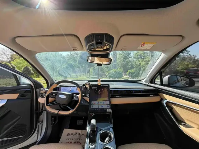 Geely Boyue L — Фото автомобиля 5