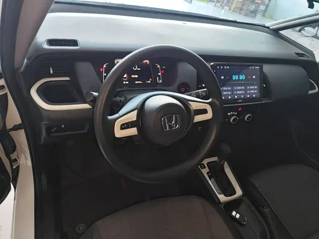 Honda Fit — Фото автомобиля 9