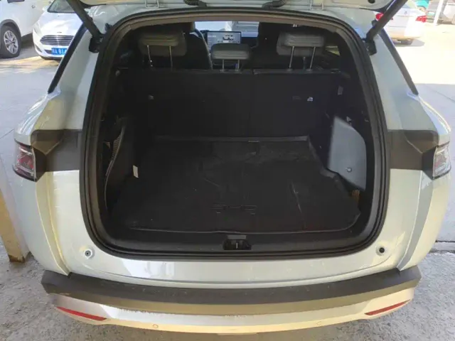 BYD Song L DM-i — Фото автомобиля 18