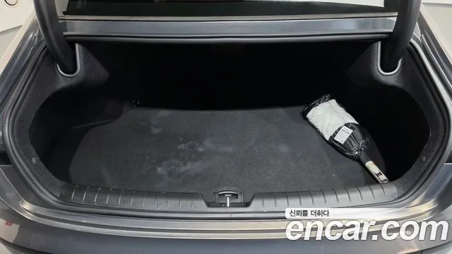 Hyundai Grandeur GN7 — Фото автомобиля 22