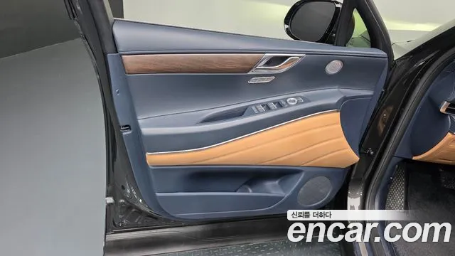Genesis GV80 — Фото автомобиля 13