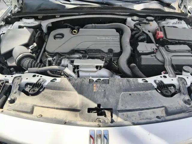 Buick Regal — Фото автомобиля 10
