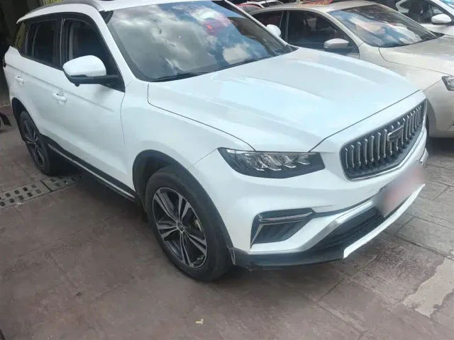 Geely Boyue — Фото автомобиля 21
