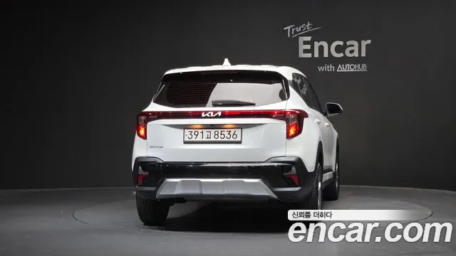 Kia Seltos Новый Seltos Бензин 2.0 2WD — Фото автомобиля 4