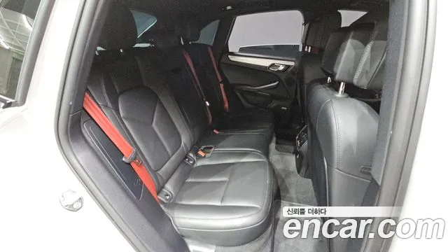 Porsche Macan — Фото автомобиля 17