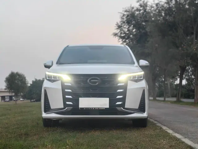 GAC Trumpchi M6 — Фото автомобиля 2