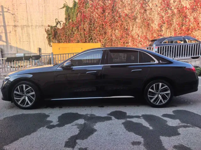 Mercedes-Benz E-Class — Фото автомобиля 4