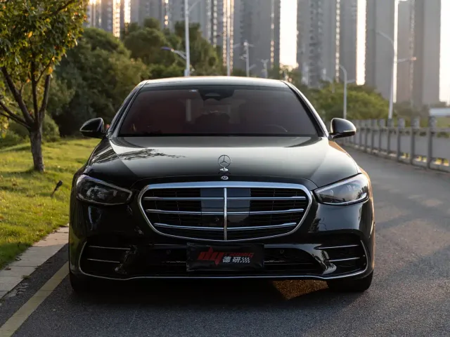 Mercedes-Benz S-Class — Фото автомобиля 2