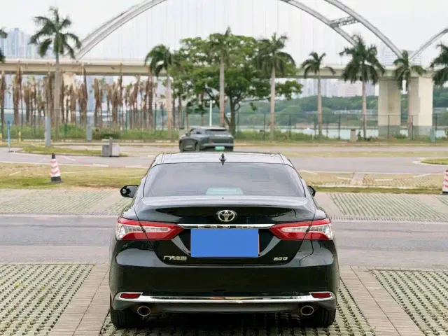 Toyota Camry — Фото автомобиля 5