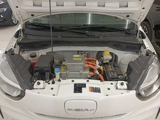 Roewe Clever — Фото автомобиля 19