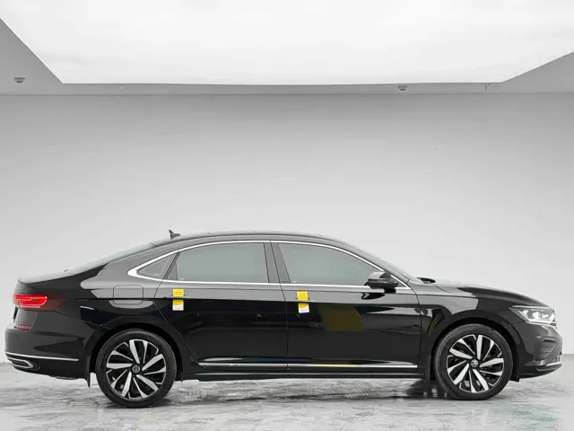 Volkswagen Passat — Фото автомобиля 19