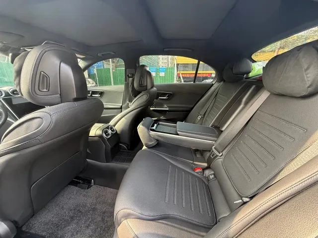 Mercedes-Benz C-Class — Фото автомобиля 3