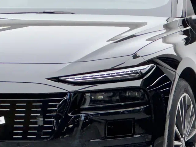 Audi A6L e-tron — Фото автомобиля 3