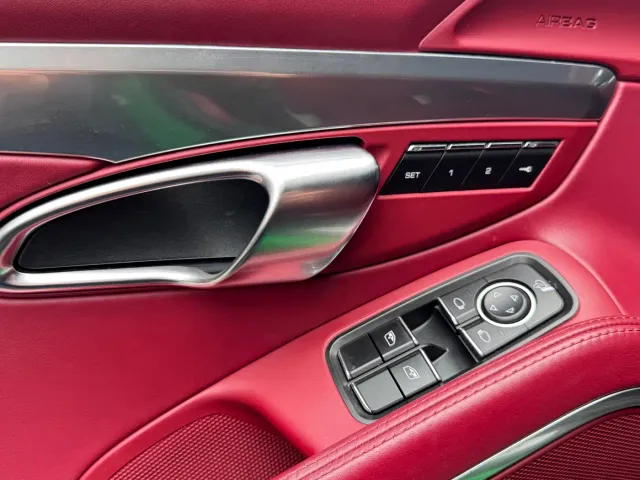 Porsche 718 — Фото автомобиля 18
