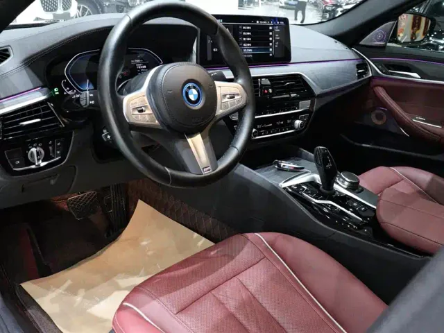BMW 5 Series — Фото автомобиля 6