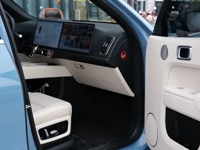 Li Auto Li Xiang L9 2022 Max — Фото автомобиля 12