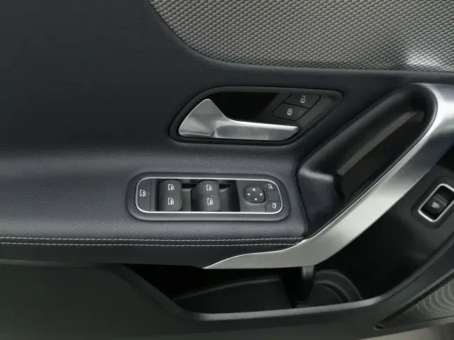 Mercedes-Benz A-Class — Фото автомобиля 9