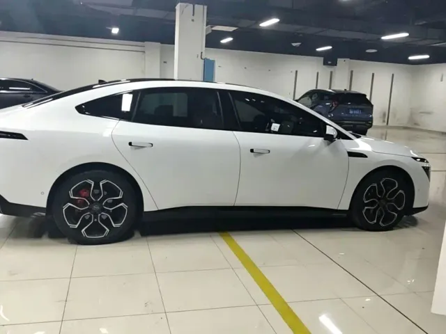 Nissan N7 — Фото автомобиля 6