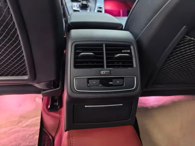 Audi A4L — Фото автомобиля 12