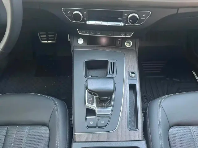 Audi Q5L — Фото автомобиля 17