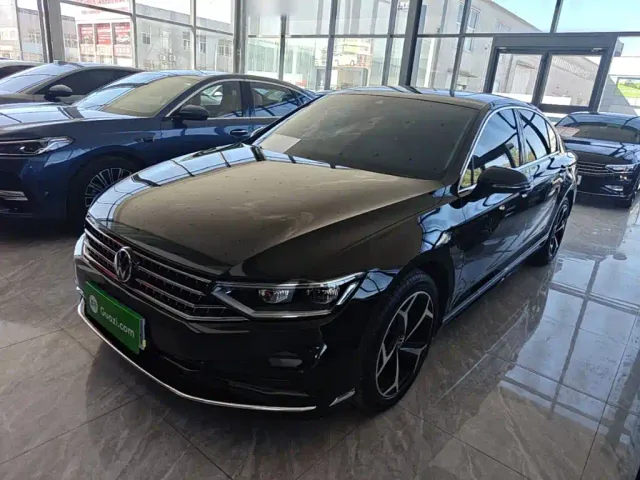 Фотография автомобиля — Volkswagen Magotan