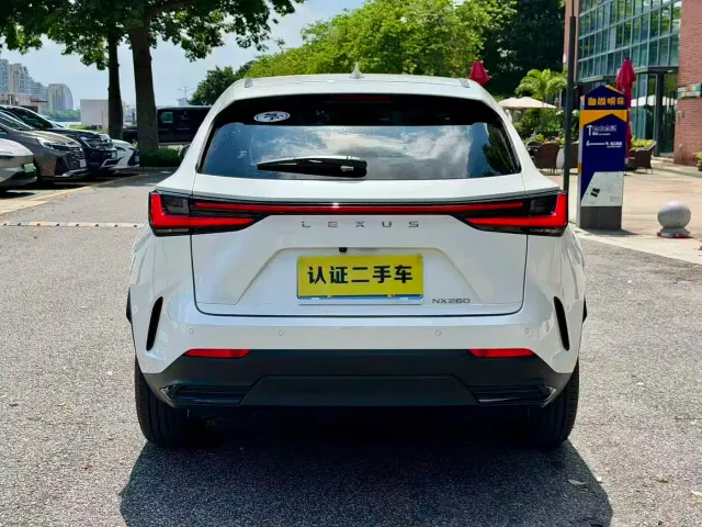 Lexus NX — Фото автомобиля 7