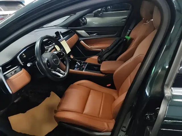 Jaguar XFL — Фото автомобиля 14