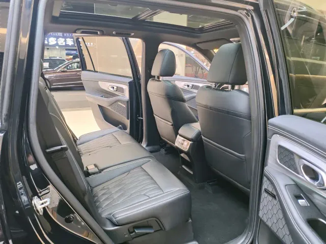 GAC Trumpchi GS8 — Фото автомобиля 12