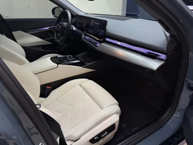 BMW 5 Series — Фото автомобиля 4