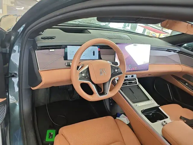 BYD Han L — Фото автомобиля 10